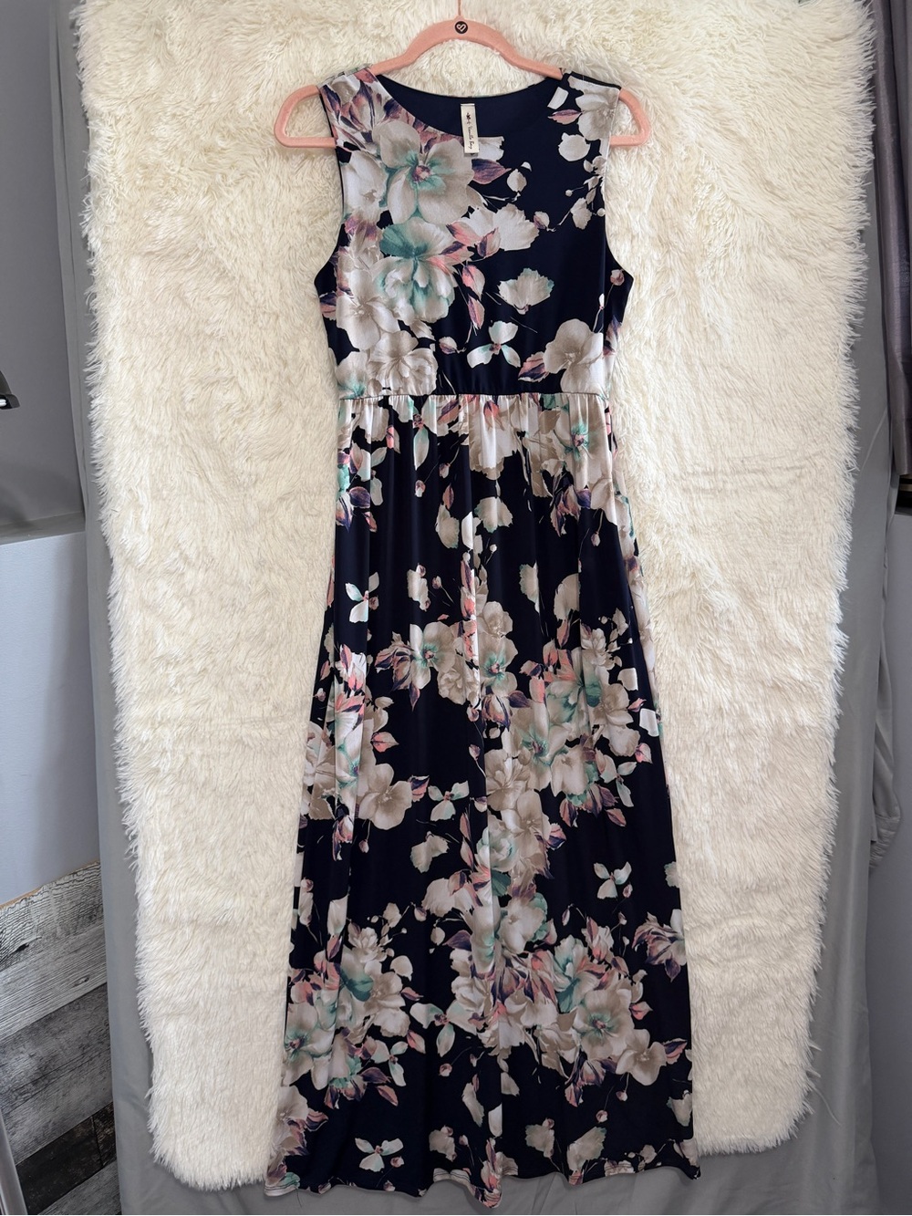Floral Sleeveless Maxi Dress in Navy
